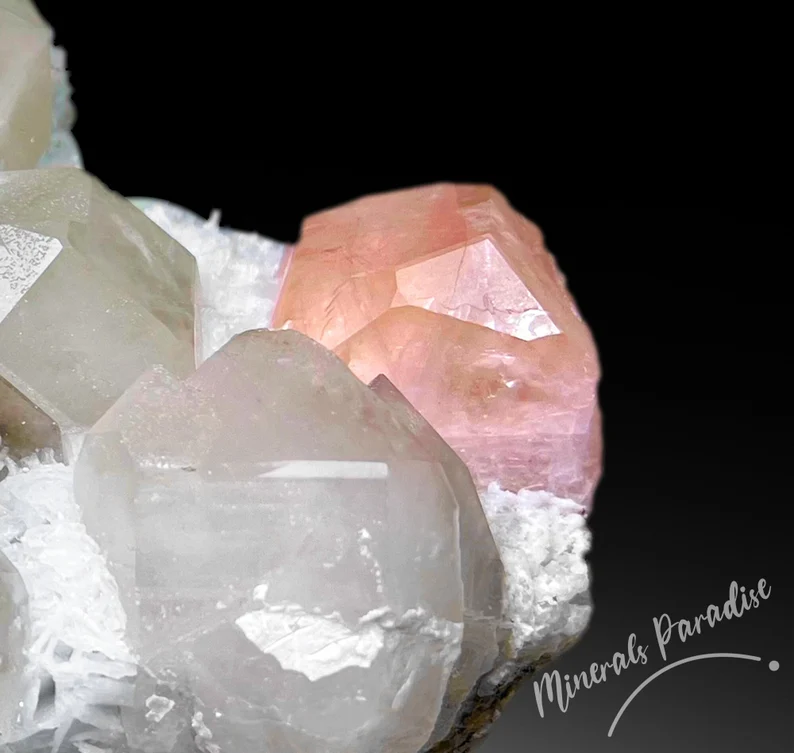 Museum quality Morganite mineral specimen
Afghanistan Morganite crystal display piece