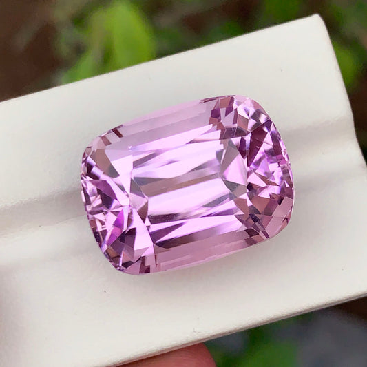 Pink lilac kunzite cushion cut gemstone Afghanistan
Closeup of kunzite gemstone facets and clarity