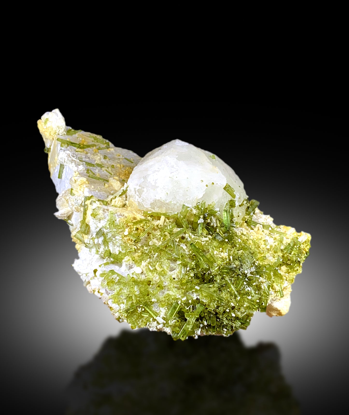 Pollucite crystal formation on tourmaline cluster
Skardu Pakistan tourmaline specimen full view