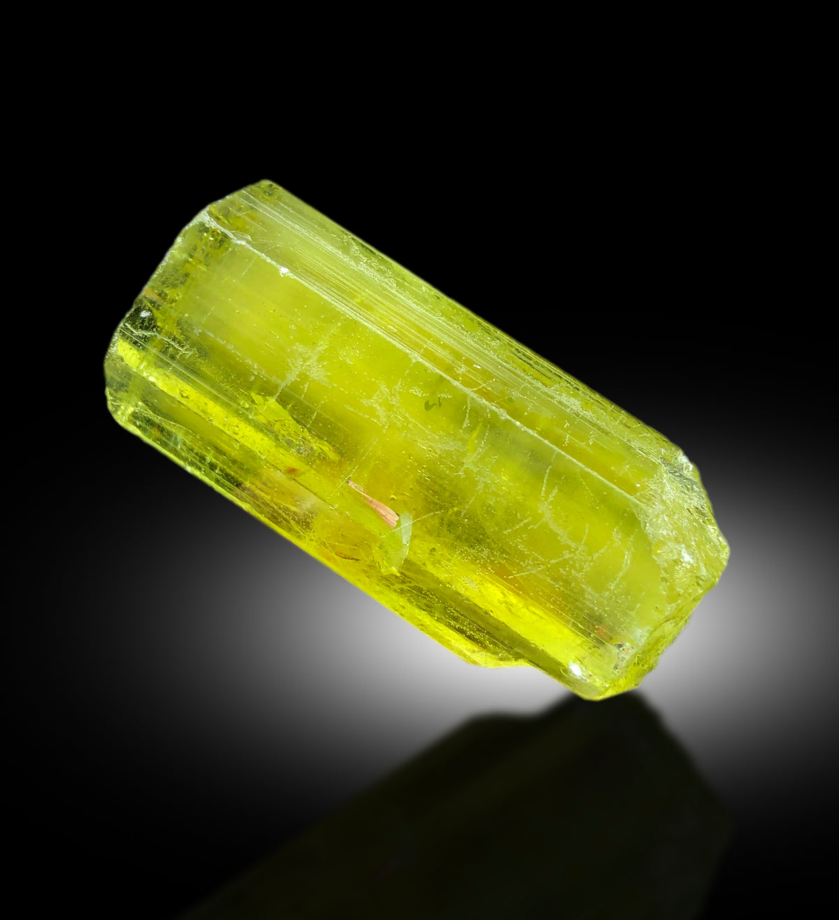 Raw yellow beryl crystal specimen, collector grade
Heliodor crystal, natural luster and clarity