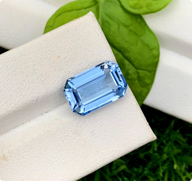 Santa Maria Blue Aquamarine Gemstone: Emerald Cut, 5.90 Carat