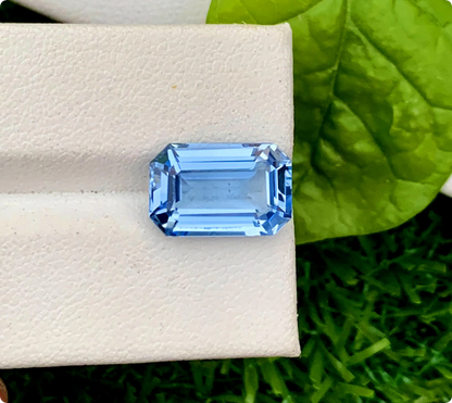 Santa Maria Blue Aquamarine Gemstone: Emerald Cut, 5.90 Carat