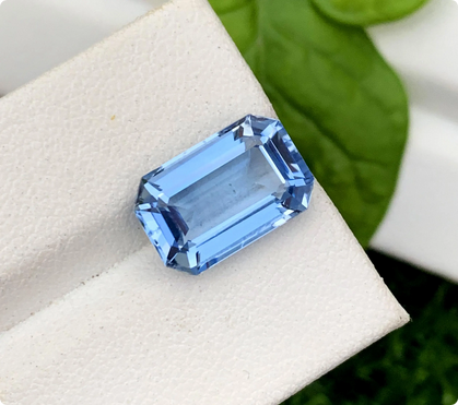 Santa Maria Blue Aquamarine Gemstone: Emerald Cut, 5.90 Carat