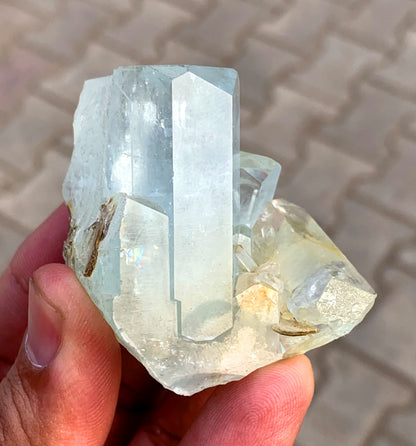 118 gram aquamarine cluster complete profile
Self standing aquamarine crystal cluster Pakistan