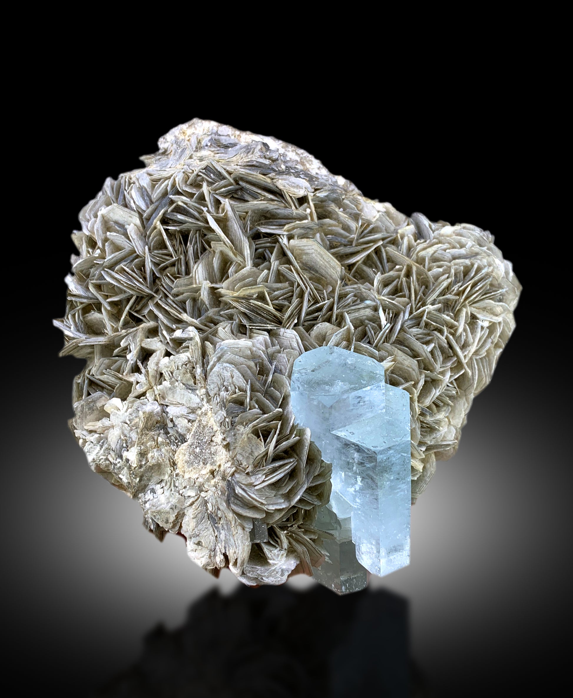 Sky blue aquamarine specimen with muscovite mica matrix
Natural aquamarine crystal from Nagar Mine Skardu Pakistan