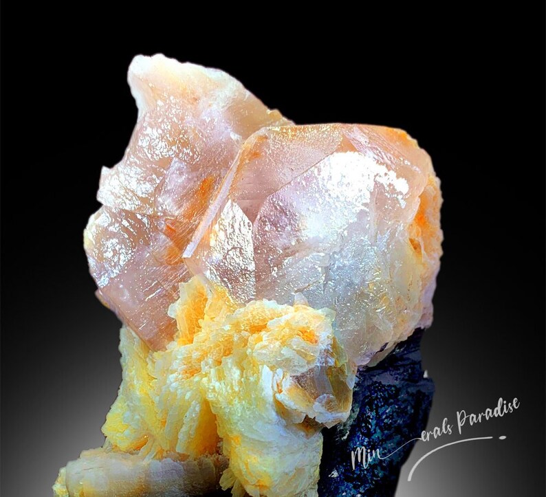 Terminated AquaMorganite crystal 63x55mm close-up
Rare Afghan pegmatite bi-color beryl specimen