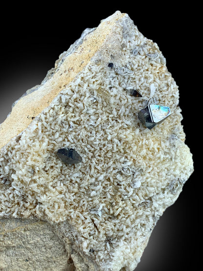 Terminated points across anatase crystal cluster
Full profile of anatase crystals on natural matrix