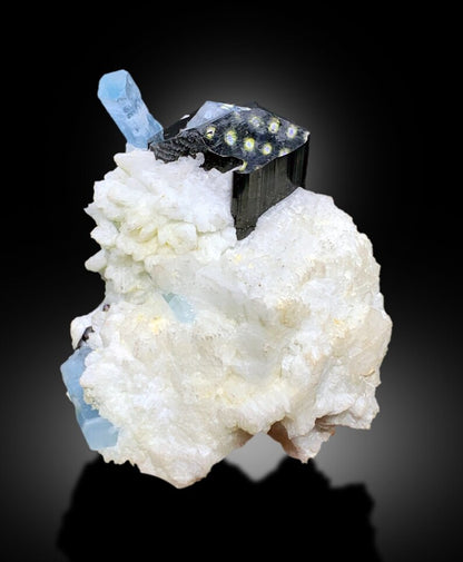 Top view of 491 gram aquamarine specimen
Aquamarine crystal with scale reference for size