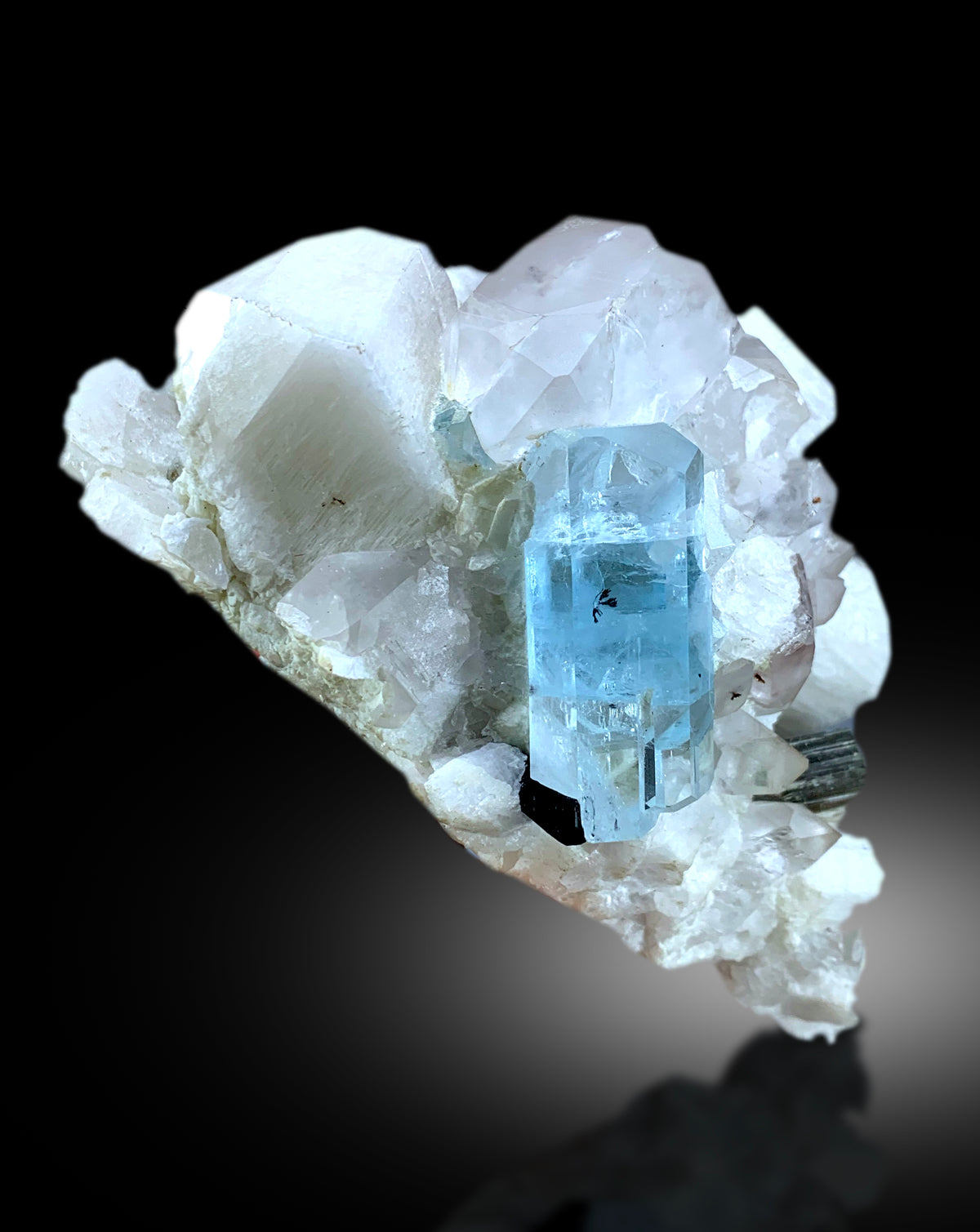 Top view of 516 gram aquamarine specimen
Aquamarine crystal with scale reference for size