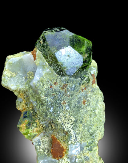 Top view of 64 gram demantoid garnet specimen
Demantoid garnet crystal with scale reference for size