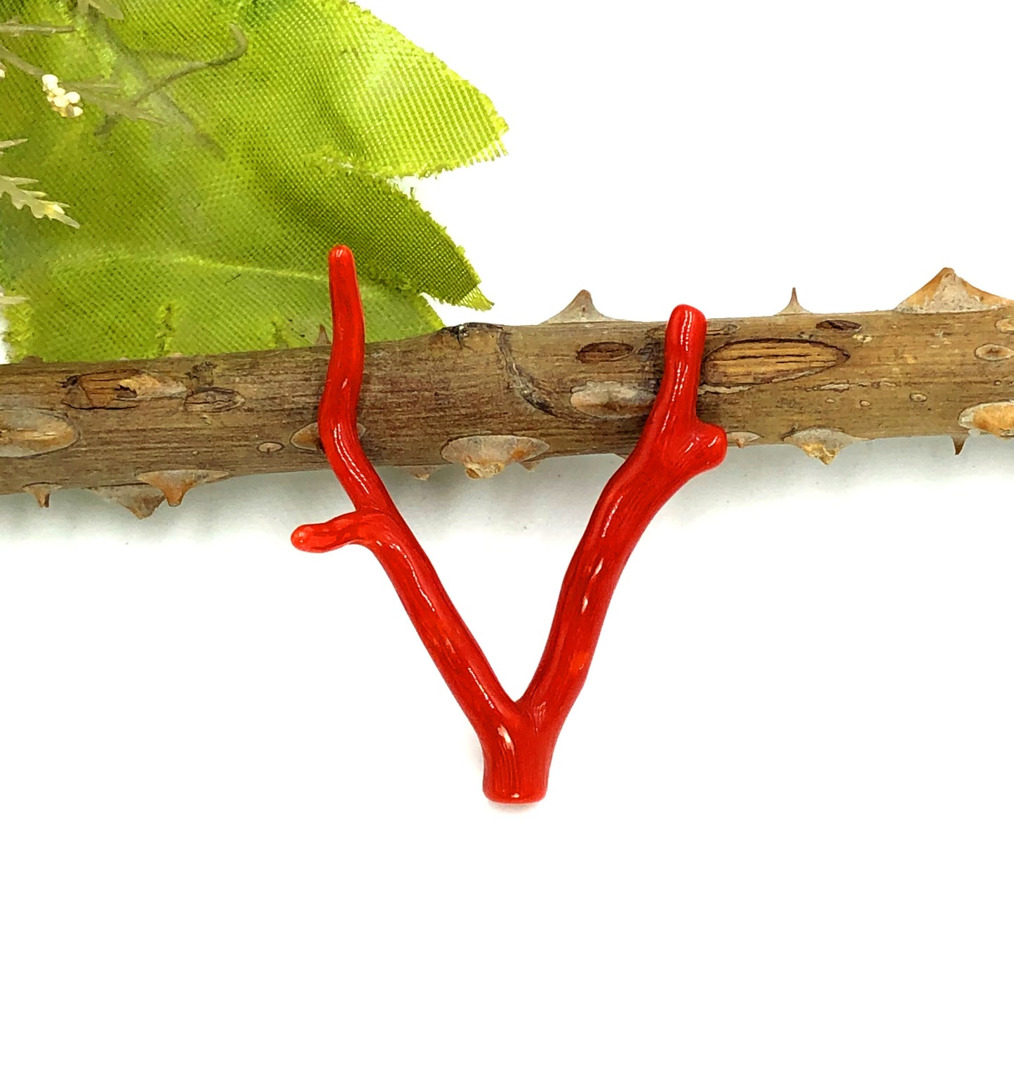 Undyed natural coral branch 41x40mm close-up
Natural coral branch for pendant jewelry making