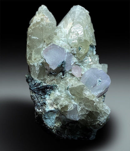 museum grade morganite crystal specimen
bicolor morganite crystals Afghanistan