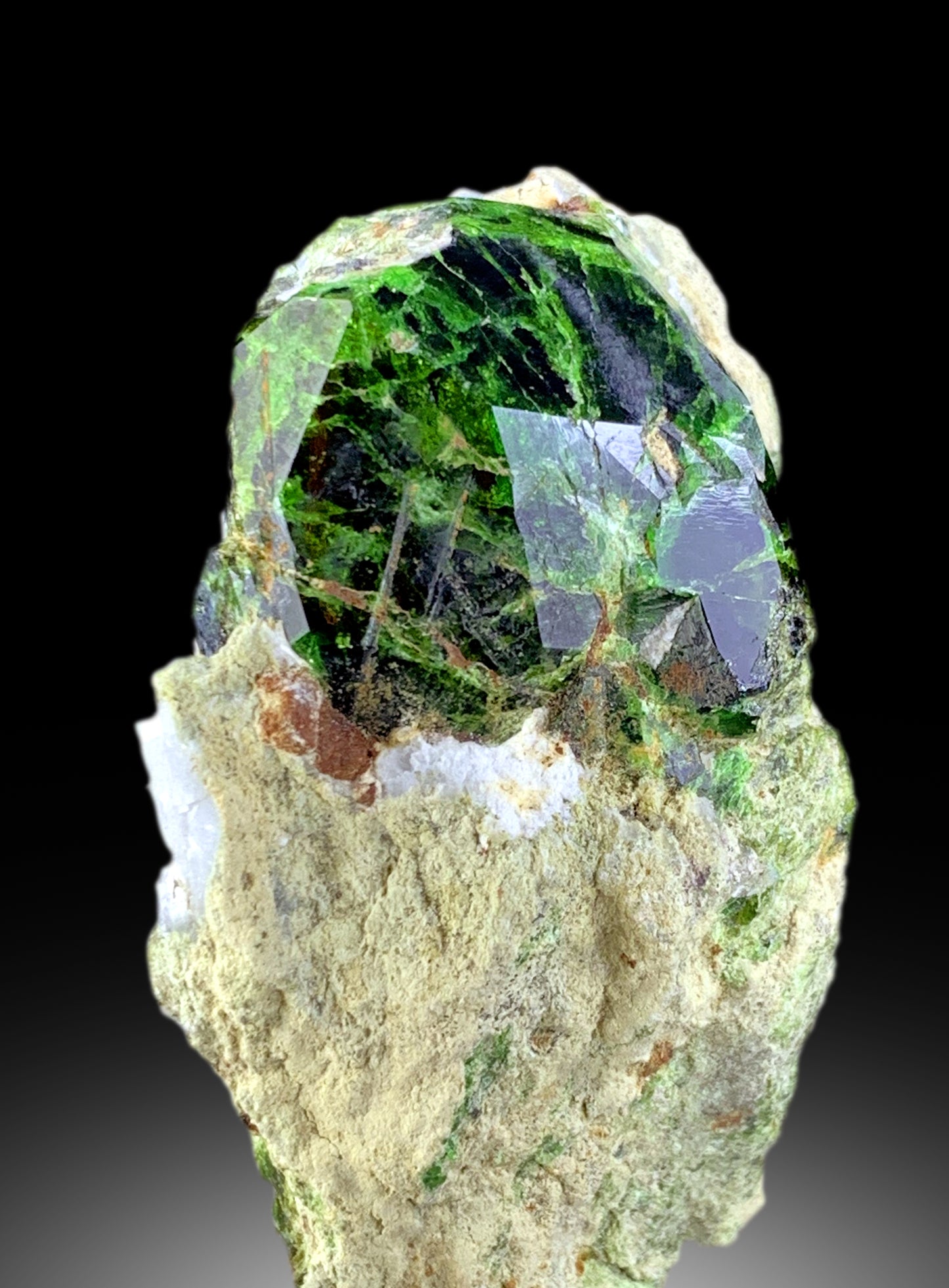 green demantoid crystal cluster
untreated demantoid garnet specimen