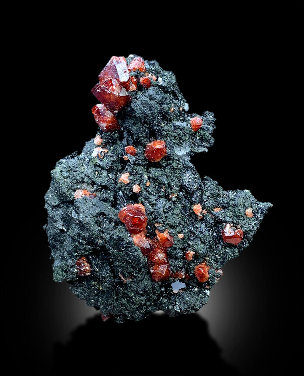 red zircon crystals on matrix pakistan
collector zircon mineral specimen 64g