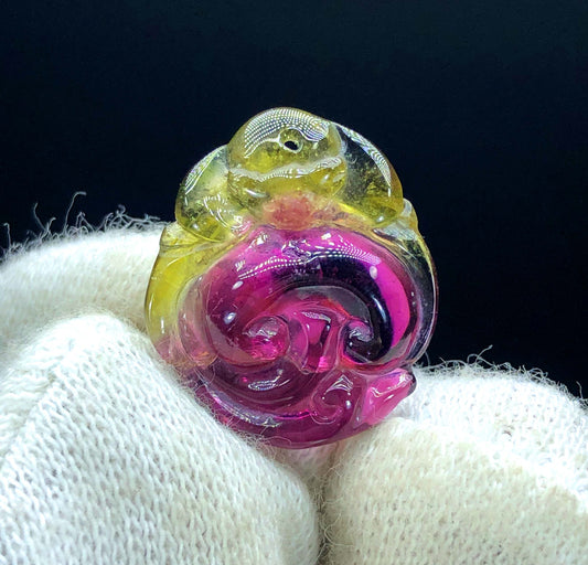 drilled bicolor tourmaline pendant gemstone
natural bicolor tourmaline carving Afghanistan
hand carved tourmaline pendant stone