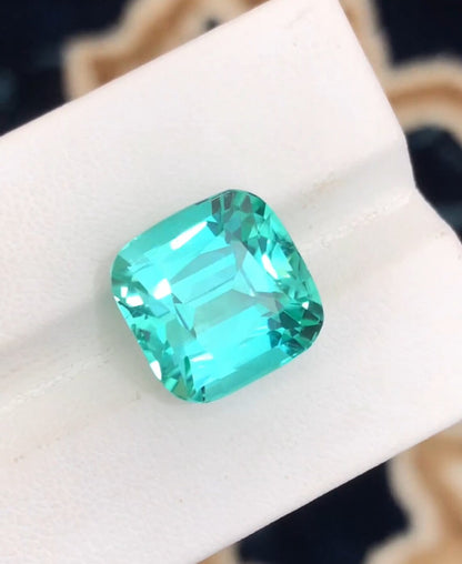 Natural Beautiful Lagoon Colour Tourmaline Gemstone For Sale - 17 carats