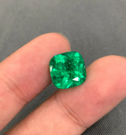 Colombian Square Cushion Cut Natural Emerald, Perfect Brilliant Square Shape Colombia Emerald Gemstone , Emerald Jewellery , 5.90 Carats
