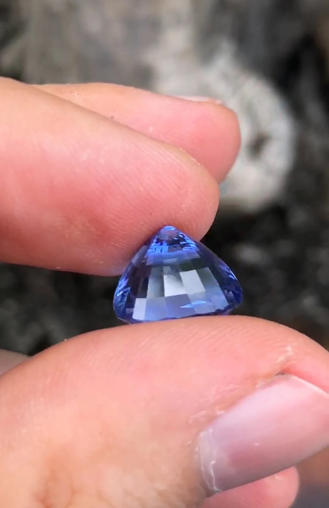Unheated Lotus Certified Blue Sapphire Gemstone Certified Cornflower Blue Sapphire Perfect Cushion Cut for engagement Ring 10.24 carts