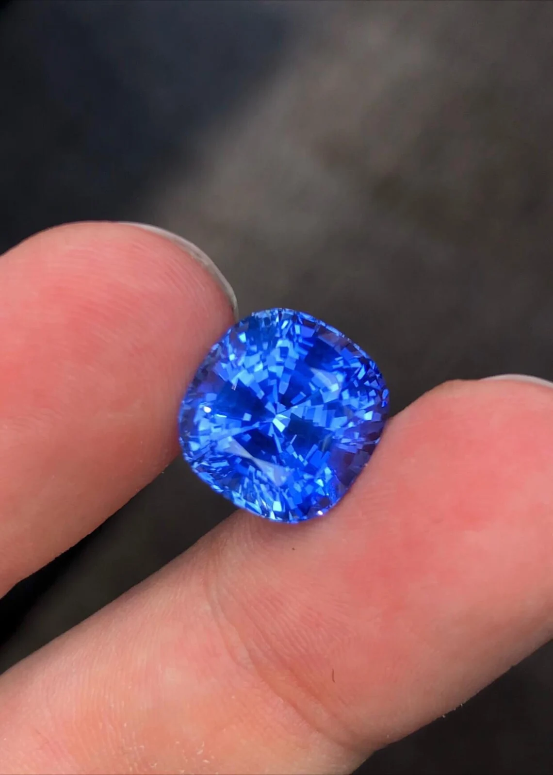 Unheated Lotus Certified Blue Sapphire Gemstone Certified Cornflower Blue Sapphire Perfect Cushion Cut for engagement Ring 10.24 carts