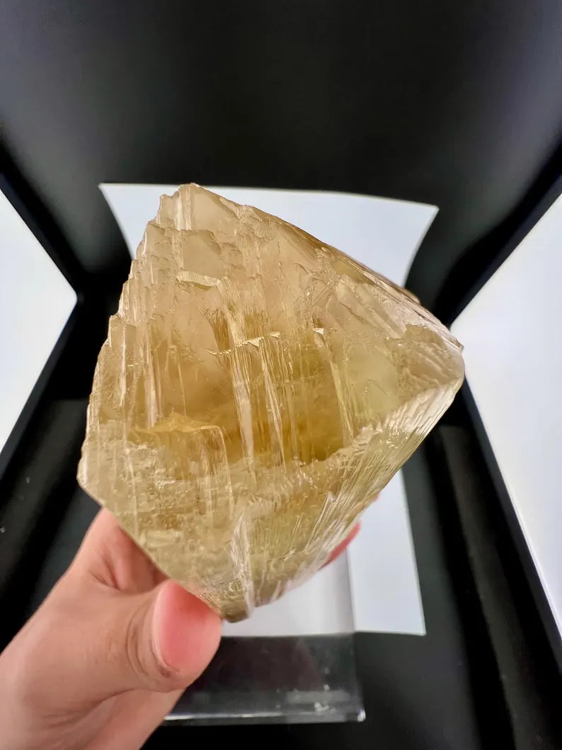 Yellow Triphane Kunzite Crystal from Afghanistan - 668 Grams