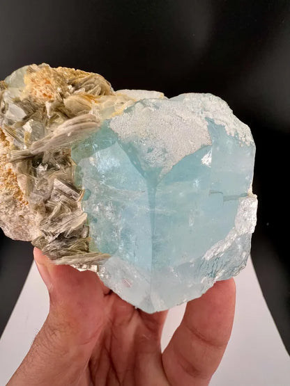 Blue Aquamarine Crystal with Mica from Skardu Pakistan - 442 Grams