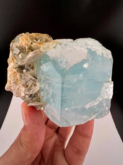 Blue Aquamarine Crystal with Mica from Skardu Pakistan - 442 Grams
