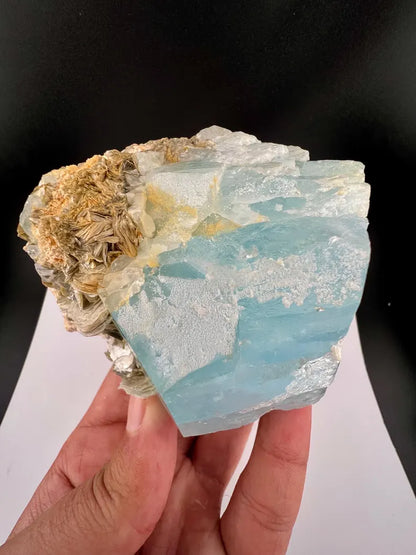 Blue Aquamarine Crystal with Mica from Skardu Pakistan - 442 Grams