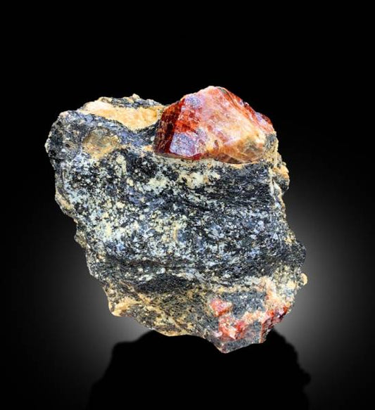 natural red zircon crystal specimen 952g
red zircon raw mineral specimen pakistan