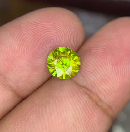 Round Cut Titanite Sphene Gemstone, Fire Sphene, Sphene Faceted Cut Stone, Loose Gemstone - 1.05 CT