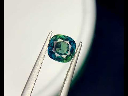 Parti Sapphire Gemstone For Ring, Bi Color Sapphire Loose Stone, 1.15 CT