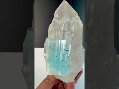 Aquamarine with Quartz from Pakistan, 688 gram