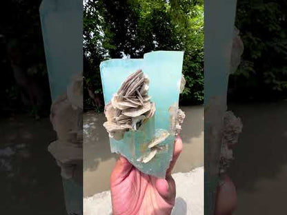 Aquamarine crystal with Muscovite Mica from Pakistan, 1433 gram