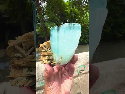 Aquamarine with Muscovite Mica from Pakistan, 543 gram