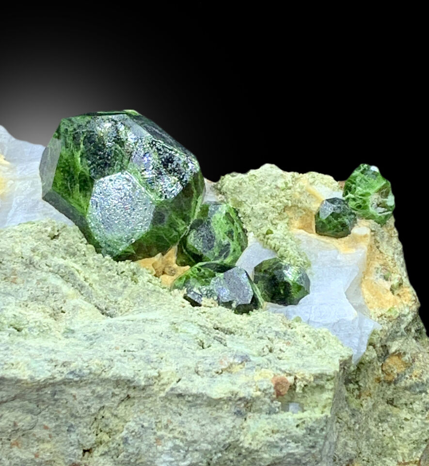 untreated demantoid garnet mineral specimen
self standing garnet crystal display piece
