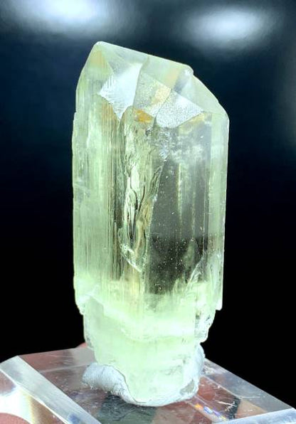 terminated kunzite variety triphane crystal
nuristan afghanistan yellow kunzite mineral