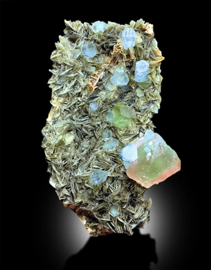 gem grade aquamarine specimen
transparent fluorite crystal Pakistan