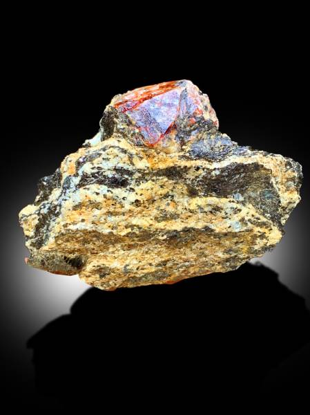 red zircon crystal rock natural mineral
zircon specimen 128x102 mm display stone